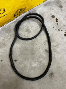 USZCZELKA DRZWI PRZÓD PRZEDNICH PORSCHE CAYENNE II 7P5