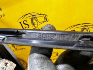 MOCOWANIE OSŁONY SŁUPKA BŁOTNIKA TYŁ PRAWY RANGE ROVER EVOQUE L538 3 DRZWI