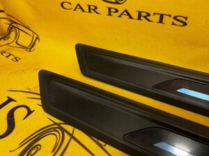 LISTWY OSŁONY PROGU DRZWI BMW M2 COMPETITION F87