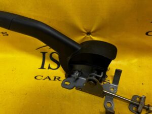 DŹWIGNIA HAMULCA RĘCZNEGO DACIA DUSTER II 17-