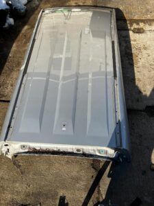 DACH SŁUPKI POSZYCIE DACHU SREBRNY ĆWIARTKA DACIA JOGGER TEKQF