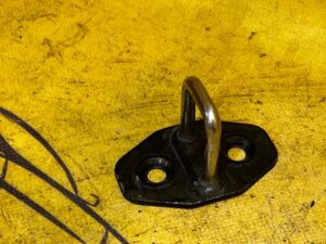 RYGIEL ZAMKA KLAPY BAGAŻNIKA TYŁ VW TOUAREG 7P