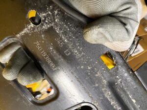 PODSTAWA OBUDOWA MOCOWANIE AKUMULATORA PEUGEOT 308 II T9