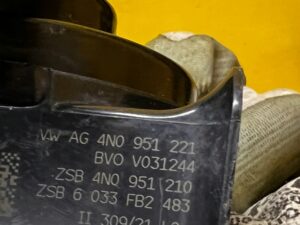 WTYCZKA KLAKSON SYGNAŁ DŹWIĘKOWY AUDI A8 D5