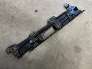 MOCOWANIE WSPORNIK UCHWYT BŁOTNIKA PRZÓD LEWY LAND ROVER DISCOVERY 5 V L462