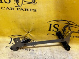 UCHWYT WSPORNIK MOCOWANIE BLACHA TOYOTA HILUX VIII 8