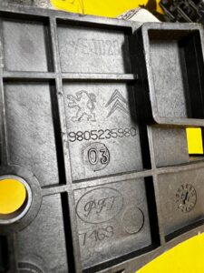 WSPORNIK MOCOWANIE UCHWYT AKUMULATORA PEUGEOT 308 II T9