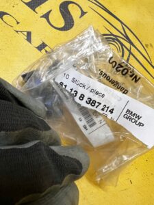 2 X OBUDOWA ZŁĄCZA ŚWIATŁOWODU 2POL. /SCHWARZ BMW NOWA OEM