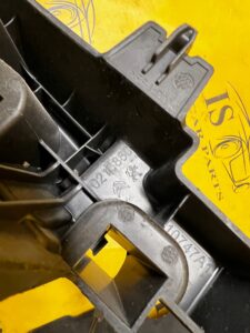 ŚLIZG MOCOWANIE ZDERZAKA TYŁ LEWY PEUGEOT 3008 II