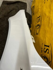 BŁOTNIK PRZEDNI PRZÓD LEWY MERCEDES A KLASA A45 S AMG W177 BIAŁA PERŁA