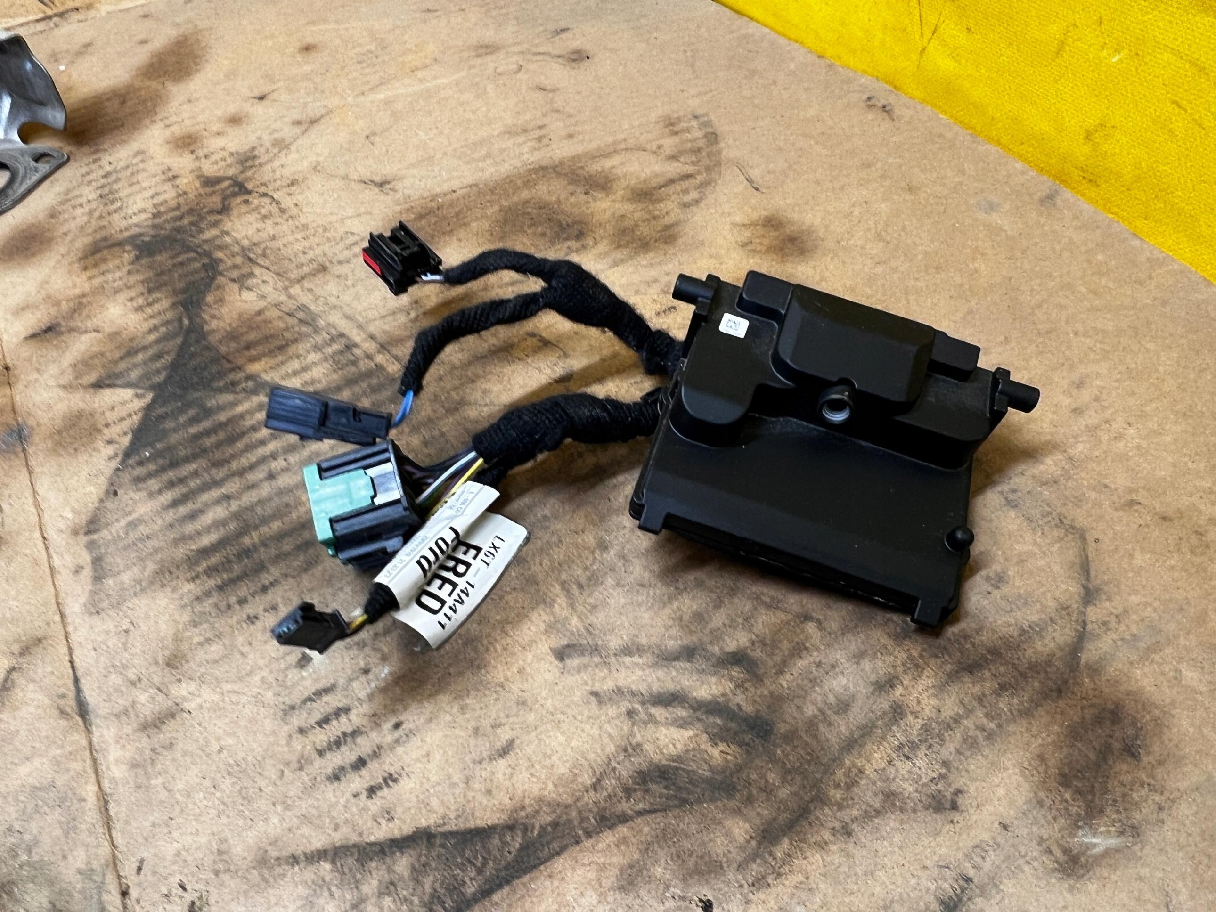 KAMERA PRZÓD ASYSTENT PASA WIĄZKA FORD KUGA MK3