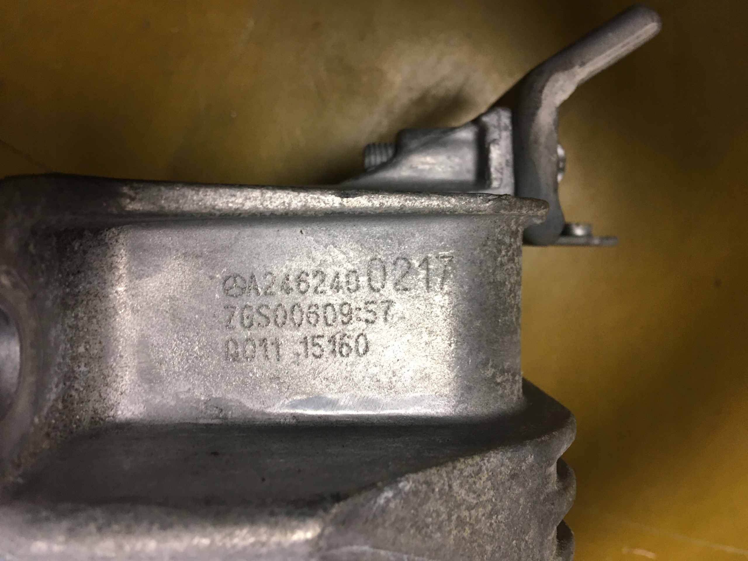 ŁAPA PODUSZKA SILNIKA INFINITI Q30 W246 W177 1.6