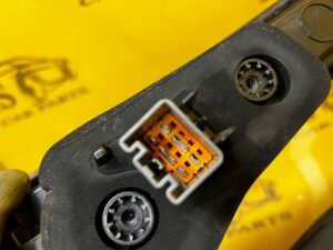 LAMPA LEWY TYŁ LAND ROVER L462 DISCOVERY V