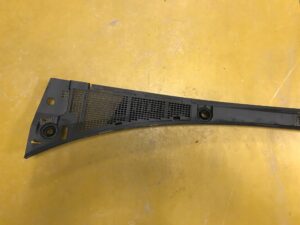 GÓRNE PODSZYBIE PLASTIKOWE RENAULT MEGANE IV