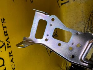 UCHWYT WSPORNIK MOCOWANIE BLACHA TOYOTA HILUX VIII 8