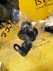 5 X PODKŁADKA MOCOWANIA LISTWY PROGOWEJ BMW 3 E30 5 E28 E34 6 E24 NOWA OEM