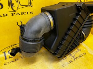 OBUDOWA FILTRA POWIETRZA DOLOT PRZEPŁYWOMIERZ GENESIS GV70 2.5L