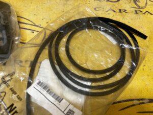 USZCZELKA LISTWY RAMY DACHU LEWA BMW 3 E92 COUPE NOWA OEM