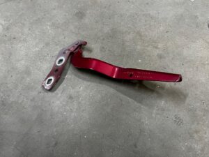 ZAWIAS MASKI POKRYWY SILNIKA PRAWY FORD ESCAPE IV MK4