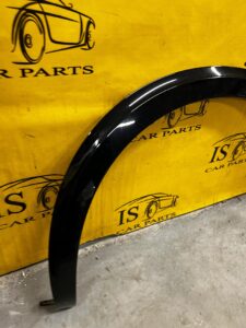 PRAWA LISTWA BŁOTNIKA SIERP TYŁ INFINITI Q30