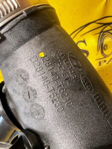 OBUDOWA FILTRA POWIETRZA DOLOT PRZEPŁYWOMIERZ GENESIS GV70 2.5L