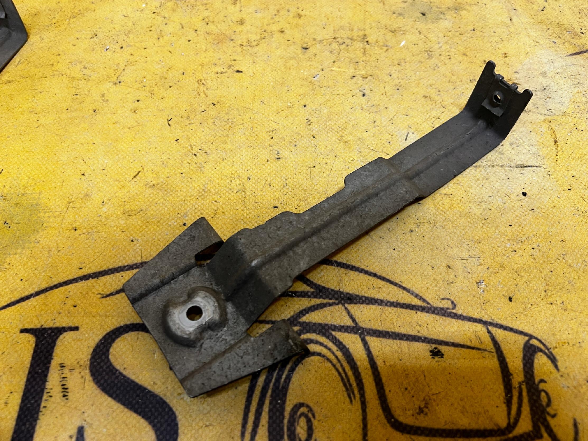 MOCOWANIE ZDERZAKA TYŁ MERCEDES A KLASA W177