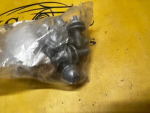 4 X ŚRUBA WSPORNIKA WZMOCNIENIA KIELICHA M10X25 BMW X3 F25 X4 F26 NOWA OEM