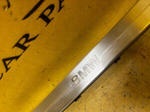 NAKŁADKA LISTWA PROGOWA PRZÓD BMW SERIA 1 F40