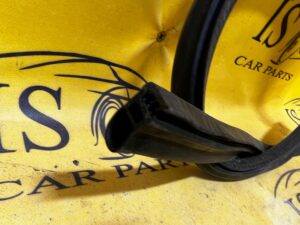 USZCZELKA MASKI KOMORY SILNIKA AUDI A8 D5