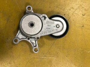 ROLKA NAPINACZ PASKA MERCEDES INFINITI 2.0T Q50