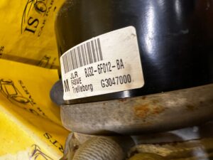 ŁAPA WSPORNIK MOCOWANIE PODUSZKA SILNIKA RANGE ROVER EVOQUE L538