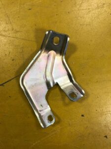 BLACHA MOCOWANIE WSPORNIK UCHWYT INFINITI Q50 2.0T