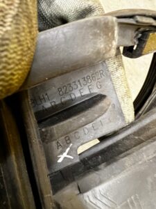 LISTWA USZCZELKA DRZWI TYL LEWY LEWA RENAULT MEGANE IV HB