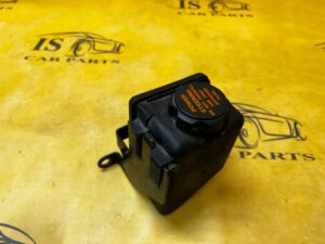 ZBIORNIK ZBIORNICZEK KOREK PŁYNU WSPOMAGANIA CHEVROLET CORVETTE C5 97-04