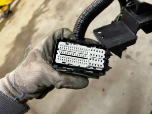 WIĄZKA INSTALACJA OKABLOWANIE KOMORY SILNIKA FORD MUSTANG VI USA 3.7