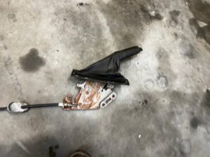 DŹWIGNIA LINKA HAMULCA RĘCZNEGO CHEVROLET CORVETTE C5 97-04