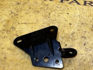 UCHWYT MOCOWANIE VW TOUAREG 7P