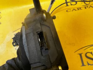 ZAMEK DOCIĄG KLAPY BAGAŻNIKA TYŁ BMW G30 F90