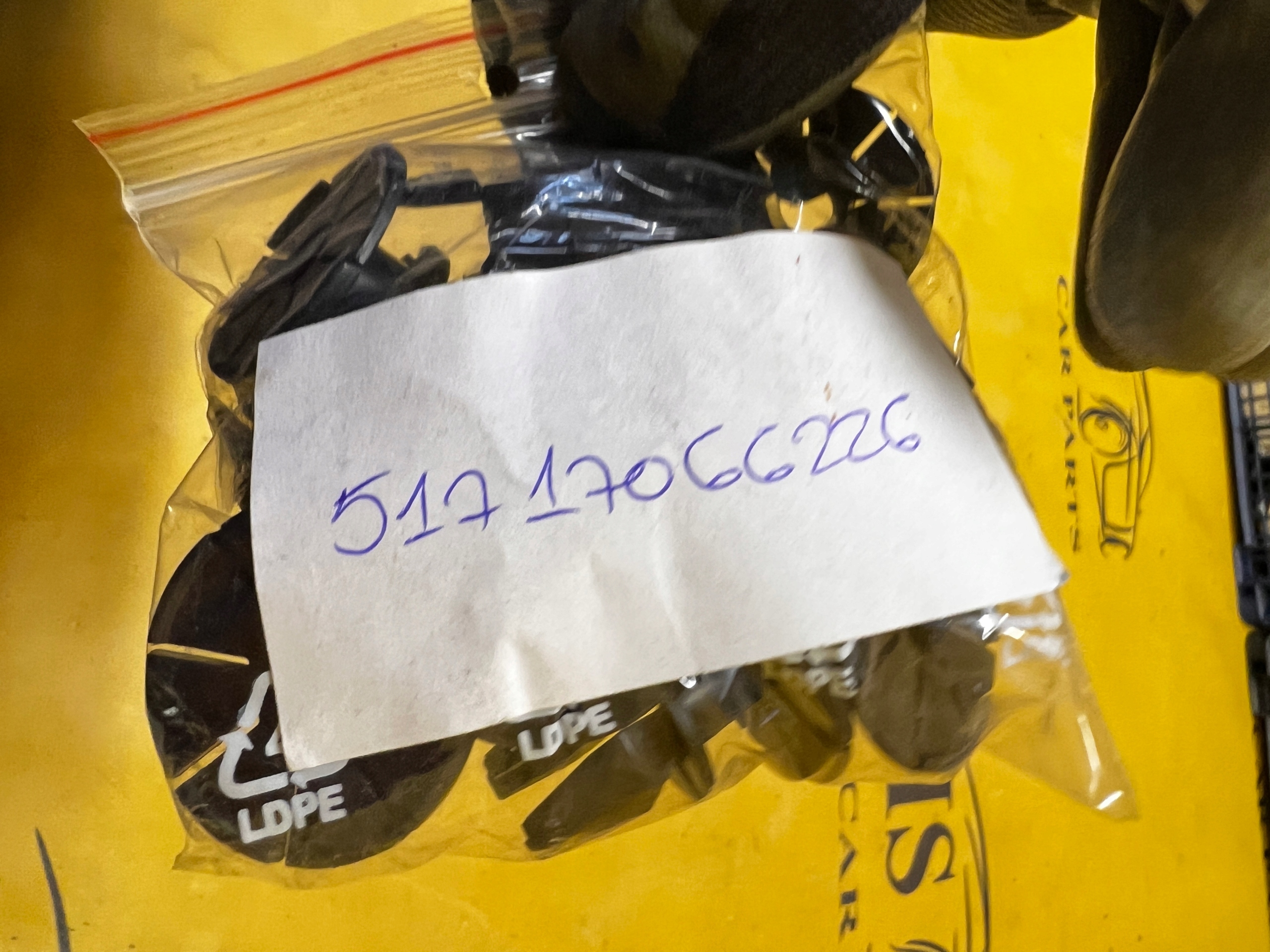 10 X MOCOWANIE LISTWY PROGOWEJ BMW 5 E60 E61 6 E63 E64 NOWE OEM