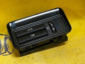 PRZYCISK OTWIERANIA KLAPY JAGUAR XJ XJL X351