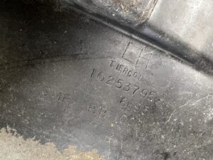 NADKOLE TYŁ LEWY LEWE CHEVROLET CORVETTE C5 97-04