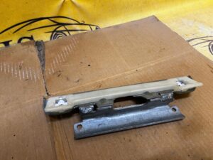 WSPORNIK MOCOWANIE UCHWYTU PODSUFITKI PORSCHE CAYENNE II 7P5 LIFT 92A