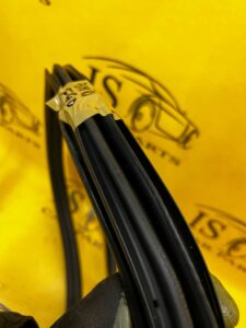 USZCZELKA KAROSERYJNA DRZWI PRZÓD BMW F40 1