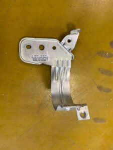 ŁAPA MOCOWANIE FILTRA PALIWA MERCEDES INFNITI Q30