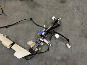 INSTALACJA ELEKTRYCZNA WIĄZKA GŁÓWNA WNĘTRZA LEWA TESLA MODEL 3 PRZEDLIFT