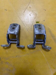 ZAWIAS DRZWI LEWY PRAWY PRZÓD INFINITI Q50 KAD