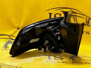 PRAWA TYLNA LAMPA W BŁOTNIK PEUGEOT 5008 II P87