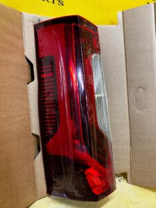 NOWA LAMPA TYŁ TYLNA LEWA LEWY LED MERCEDES SPRINTER W907 A910