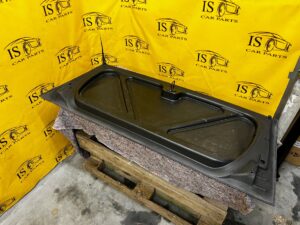 KLAPA POKRYWA TYŁ BAGAŻNIKA ZNACZEK CHEVROLET CORVETTE C5 CABRIO 97-04