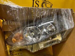 REFLEKTOR LAMPA PRZÓD PRZEDNIA PRAWY PRAWA BMW 1 E81 E82 E87 E88 NOWY OEM